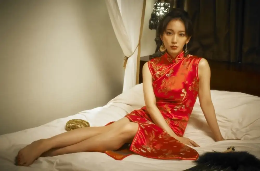 吉冈里帆 首本写真集《13 note#》