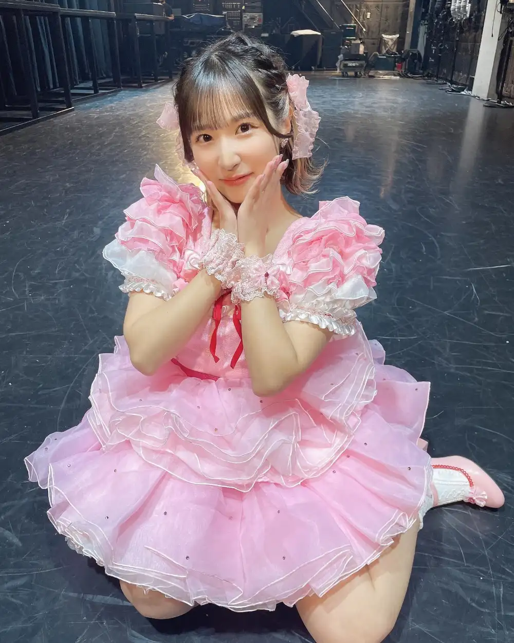 舞台粉色蓬蓬裙 - stage pink tutu skirt - 무대 핑크 튀튀 스커트 - váy tutu hồng trên sân khấu - ステージのピンクチュチュスカート