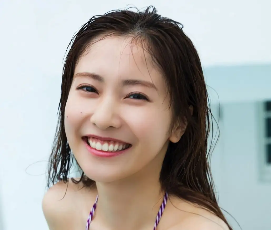 微笑 - smile - 미소 - nụ cười nhẹ