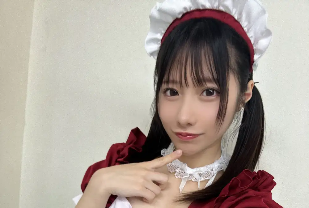 女仆装自拍 - Maid outfit selfie - 메이드 복장 셀카 - Chụp ảnh tự sướng trong trang phục người hầu - メイド服セルフィー